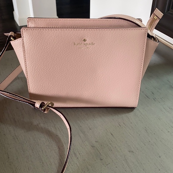 Kate Spade NWOT handbag in light pink never used